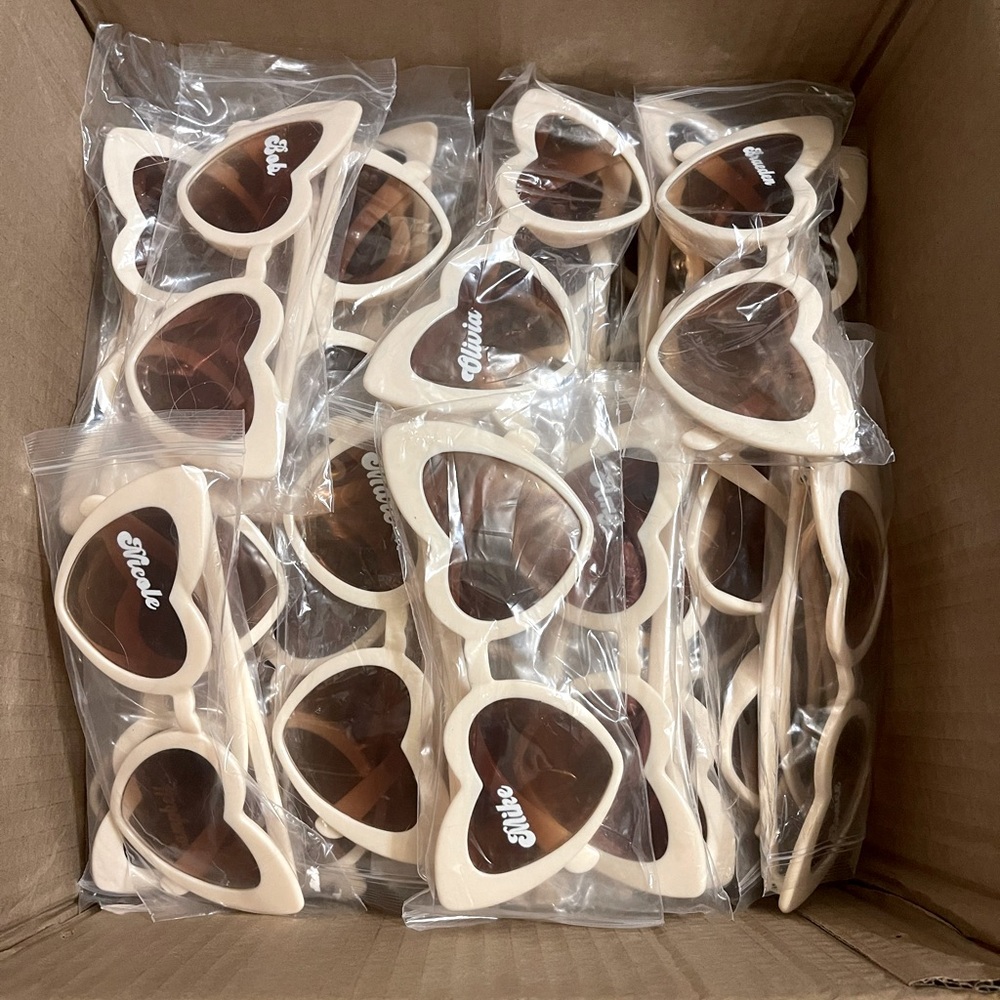Beige heart sunglasses (34 count)